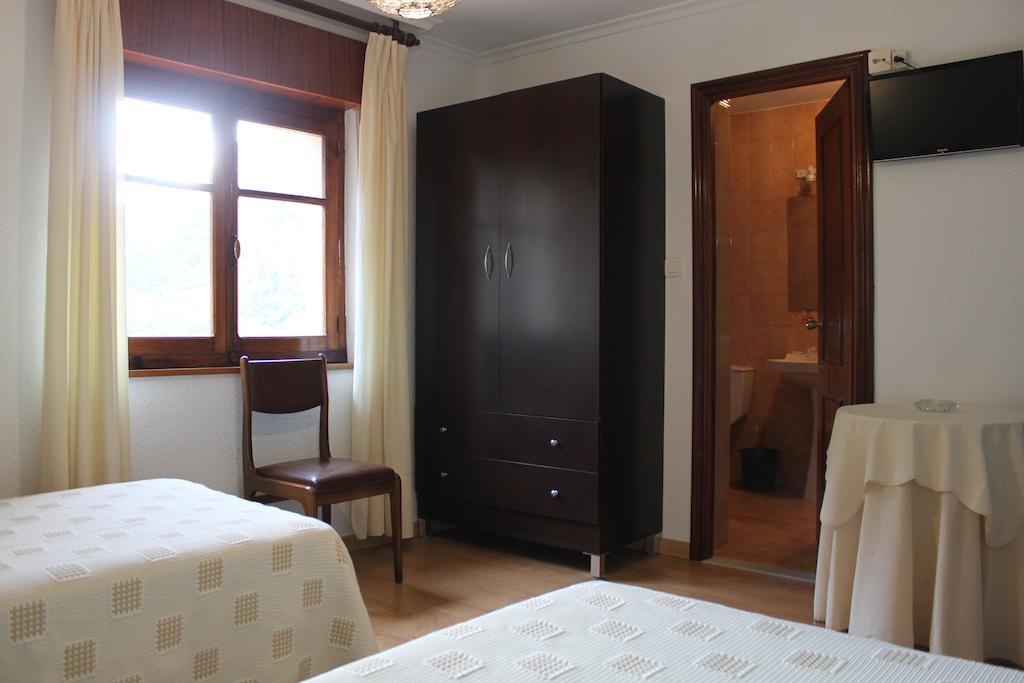 Hostal Monte Rio Hotel Trescares Phòng bức ảnh