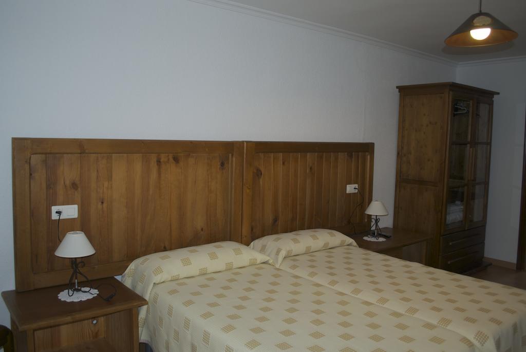 Hostal Monte Rio Hotel Trescares Phòng bức ảnh